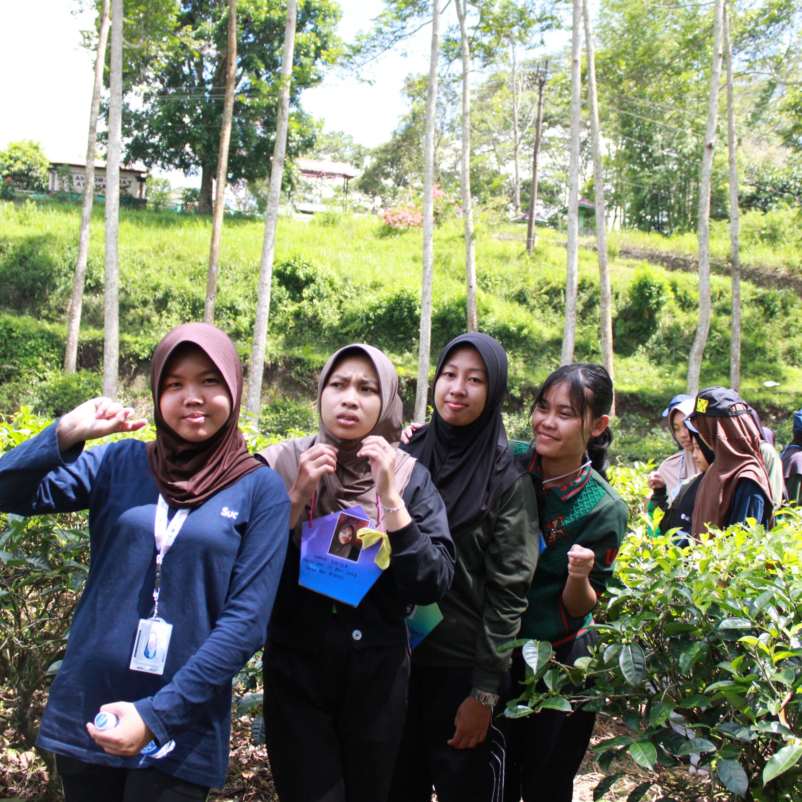 Kemah Bakti Sosial Mahasiswa Prodi Pendidikan Kimia di Ds. Sidomakmur, Kabawetan, Kepahiang